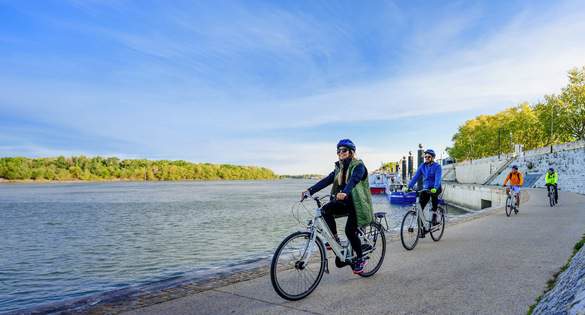 AmaWaterways France Bike Excursion ©Volker Vornehm 1.jpg